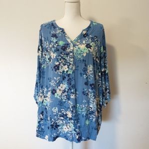 Croft&barrow blue 3/4 sleeve flowy floral blouse large button bust